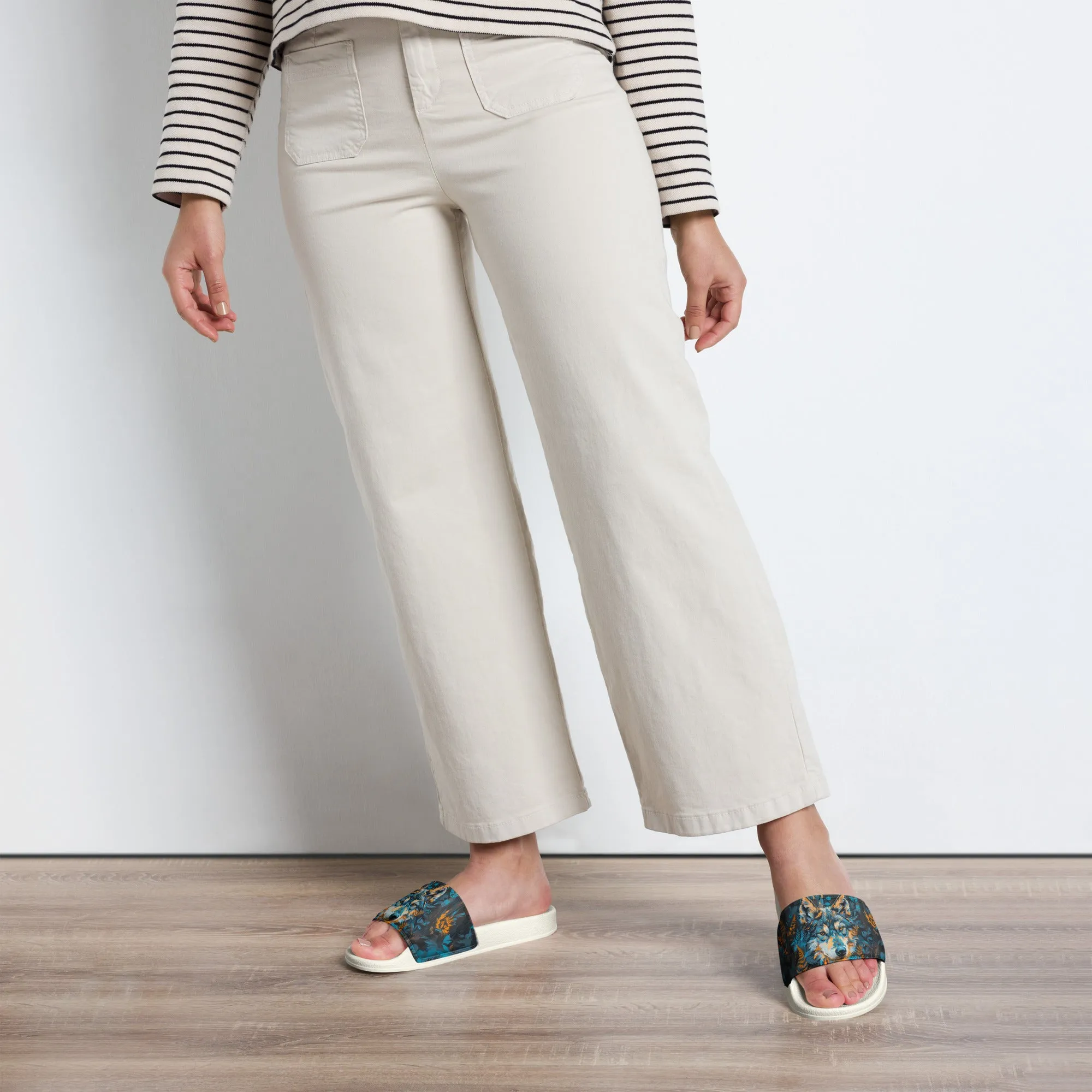 Wolf's Haven Women's slides